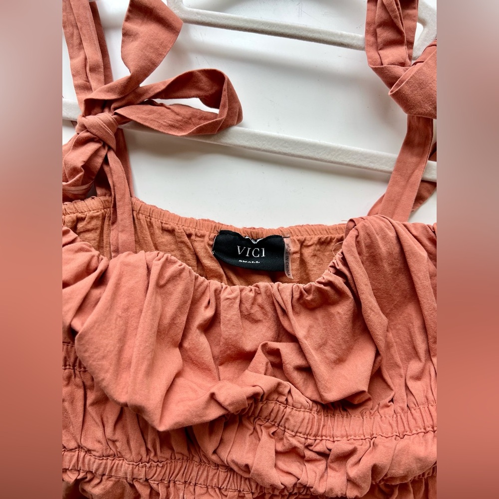Vici Briella Tie Shoulder Tiered Midi Dress in Terracotta - Picture 9 of 9